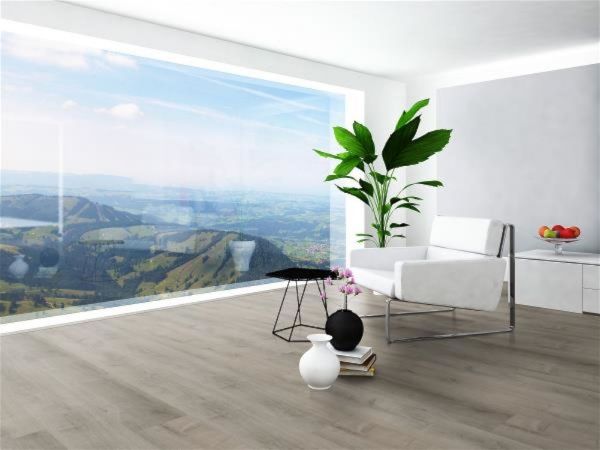 Bilde av Klikkvinyl Essential Grey Eik