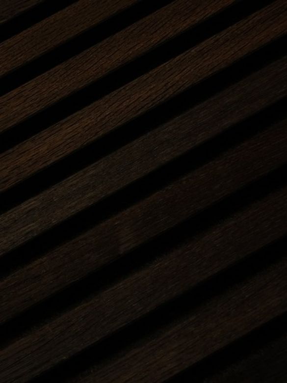 Bilde av Akustikkpanel 240cm Rustikk Røket Eik Bronzed Brown Filt