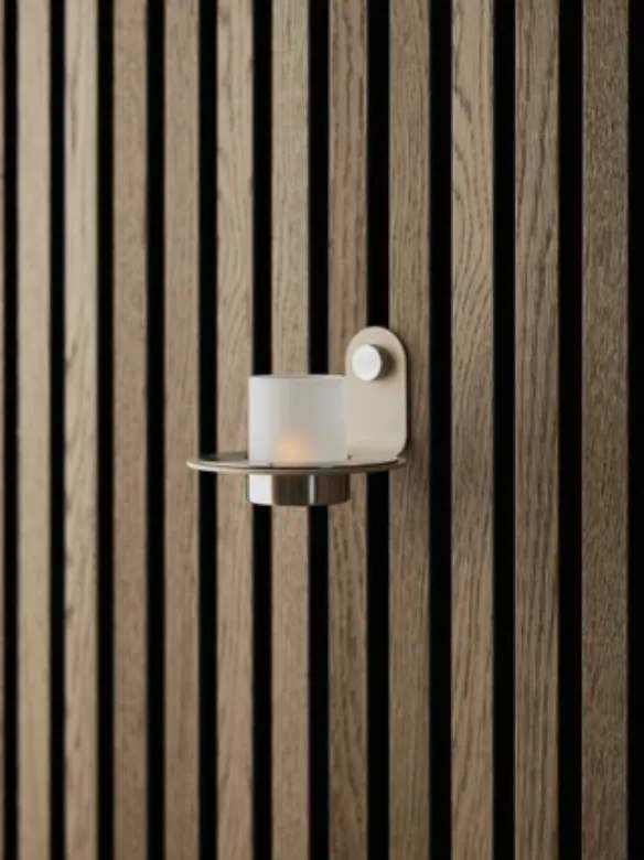 Bilde av Norr lysestake - beige/rustfritt stål